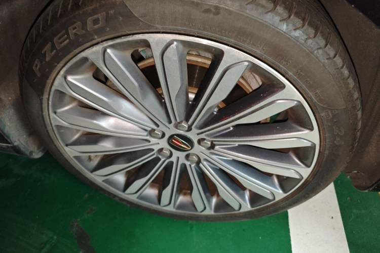 Used Hongqi H9 2020 3.0T Smart Connect Flagship Four-Seat Version Right Front Wheel Hub