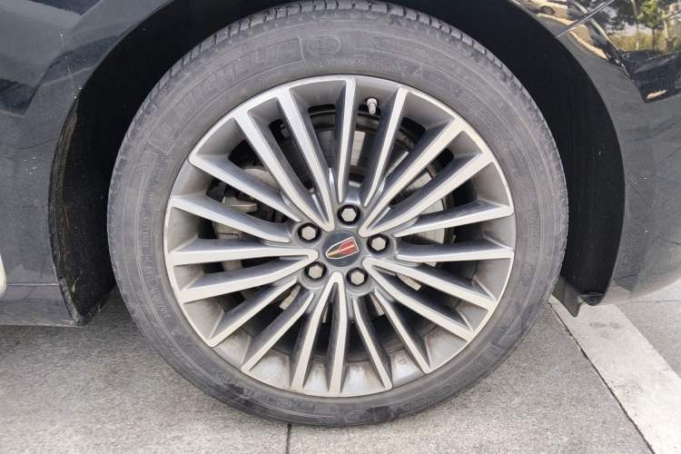 Used Hongqi H9 2020 2.0T Smart Connect Flagship Edition Right Front Wheel Hub
