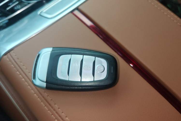 Used Hongqi H9 2020 2.0T Smart Connect Flagship Edition Vehicle Key