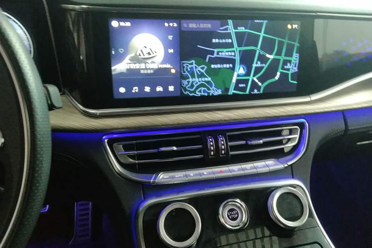 Used Hongqi H9 2020 2.0T Smart Connect Flagship Edition Audio And AC Panel