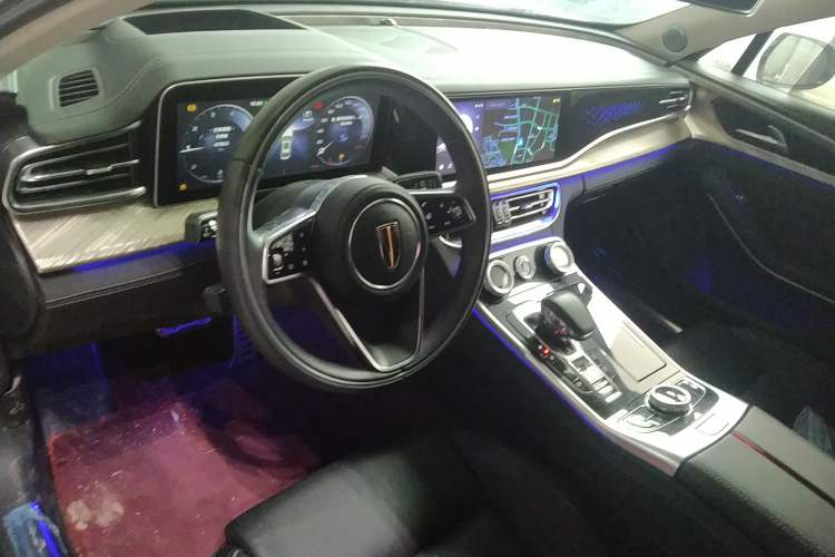 Used Hongqi H9 2020 2.0T Smart Connect Flagship Edition Center Console
