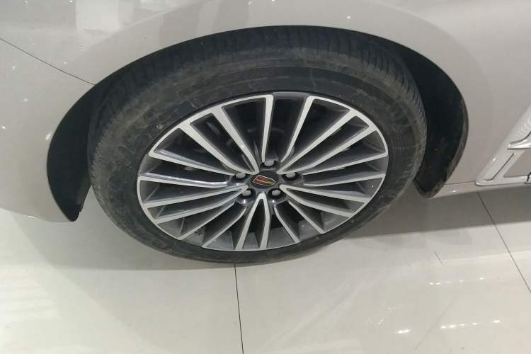 Used Hongqi H9 2020 2.0T Smart Connect Flagship Edition Left Front Wheel Hub