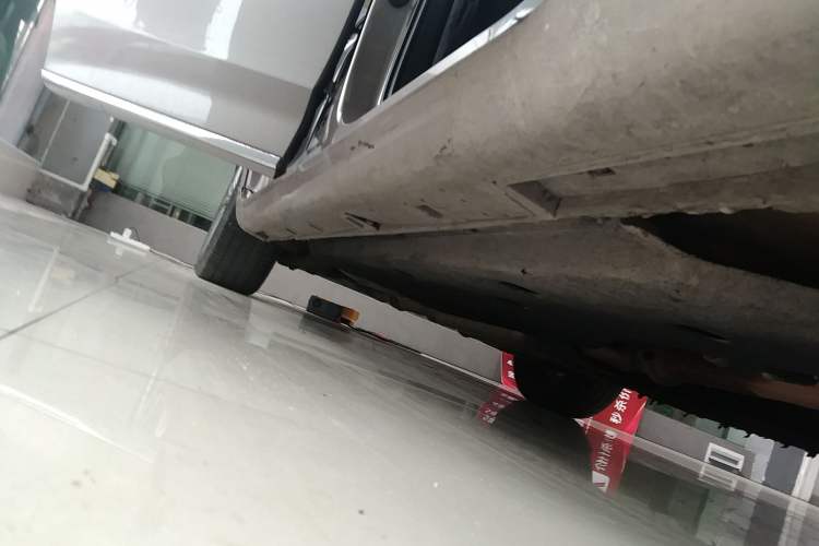Used Hongqi H9 2020 2.0T Smart Connect Flagship Edition Right Side Sill