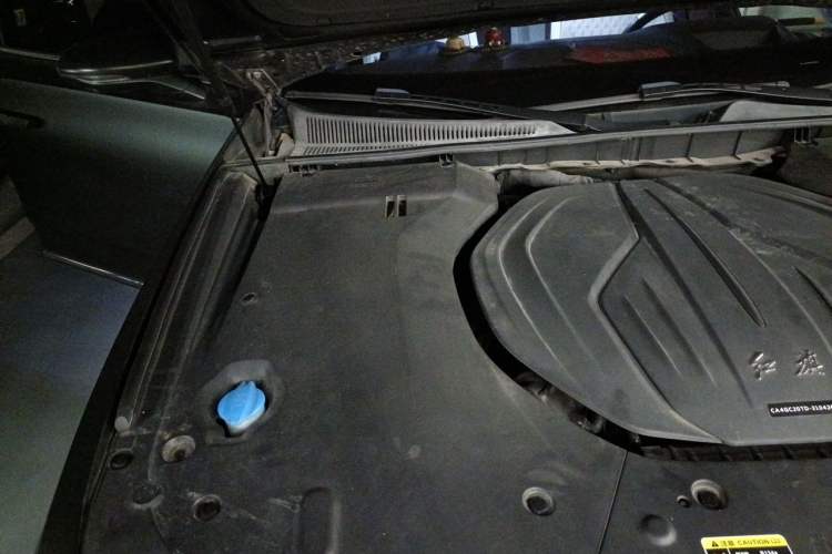 Used Hongqi H9 2020 2.0T Smart Connect Flagship Edition Engine Bay Right