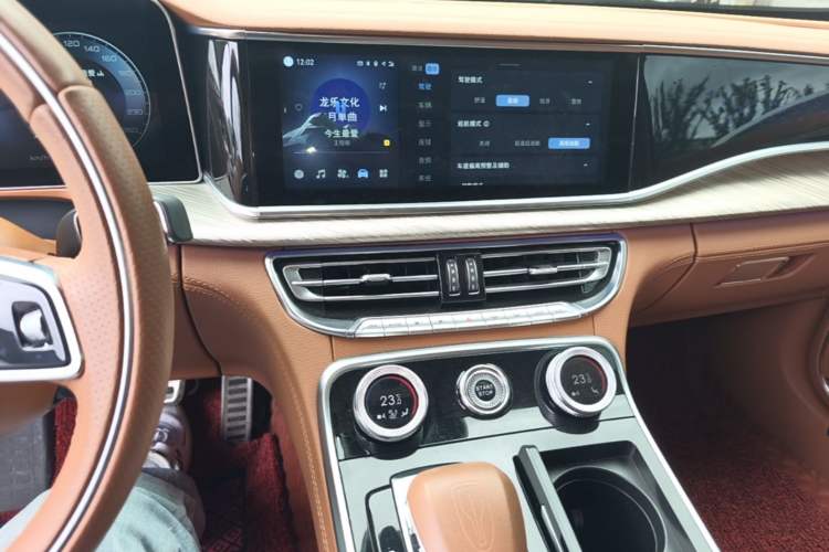Used Hongqi H9 2020 2.0T Smart Connect Flagship Edition Audio And AC Panel
