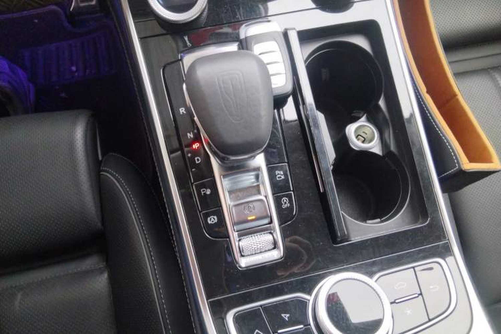 Used Hongqi H9 2020 3.0T Smart Connect Flagship Four-Seat Version Gear Lever