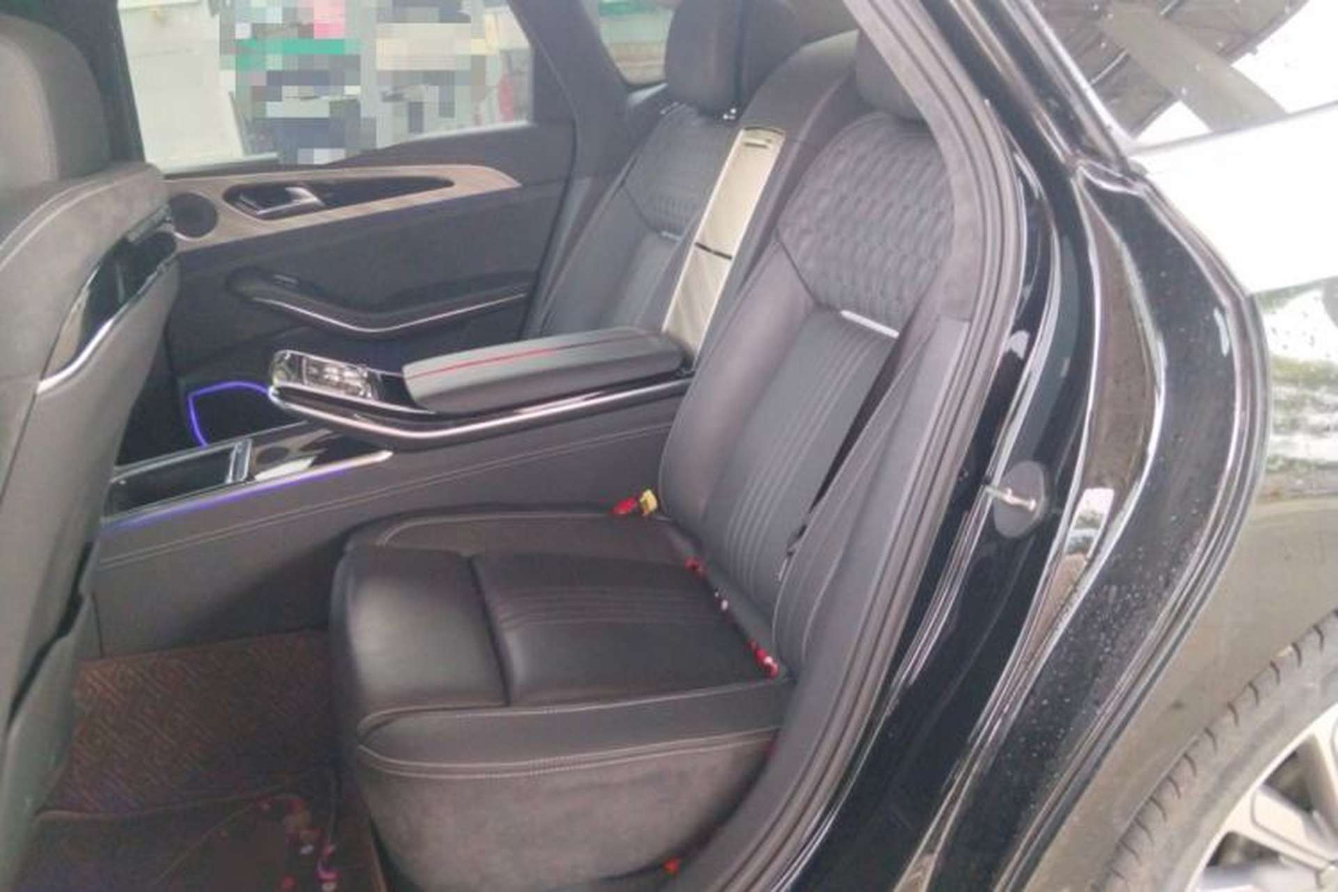 Used Hongqi H9 2020 3.0T Smart Connect Flagship Four-Seat Version Left Rear Seat