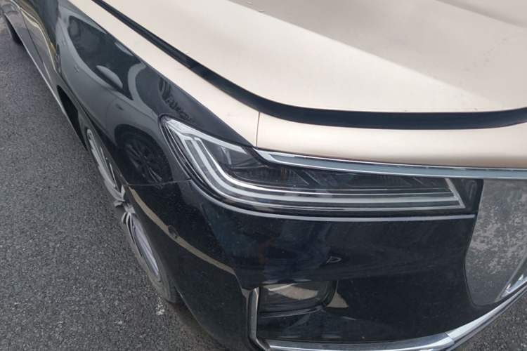 Used Hongqi H9 2020 2.0T Smart Connect Flagship Edition Right Front Headlight