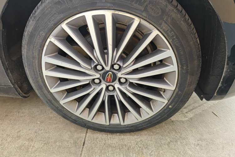 Used Hongqi H9 2020 2.0T Smart Connect Flagship Edition Right Front Wheel Hub