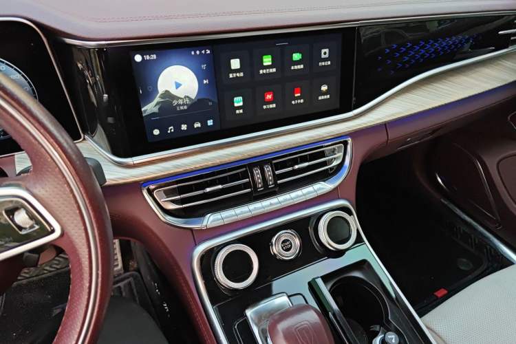 Used Hongqi H9 2020 Restyled 3.0T Smart Connect Flagship Edition Audio And AC Panel