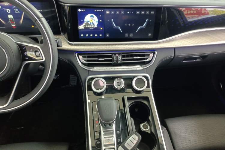 Used Hongqi H9 2020 2.0T Smart Connect Flagship Edition Audio And AC Panel