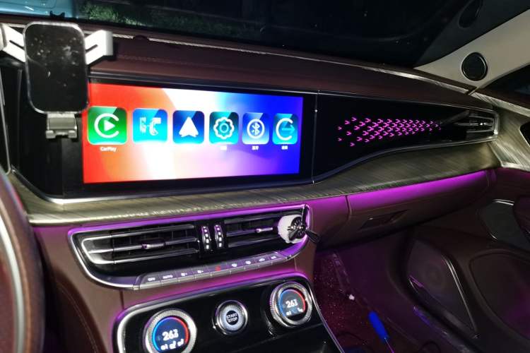 Used Hongqi H9 2020 2.0T Smart Connect Flagship Edition Audio And AC Panel