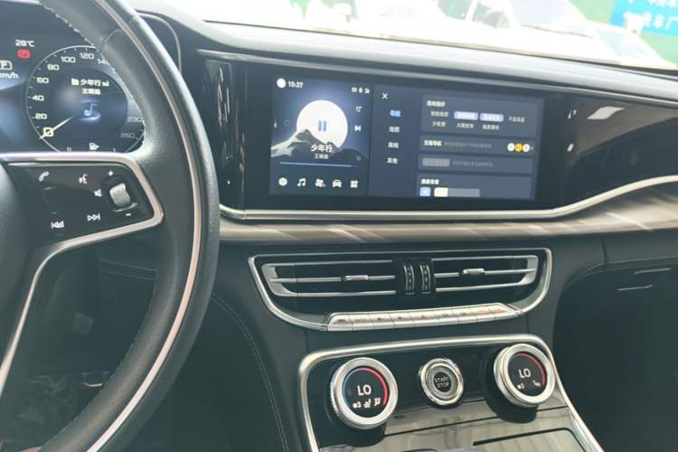 Used Hongqi H9 2020 2.0T Smart Connect Flagship Edition Audio And AC Panel