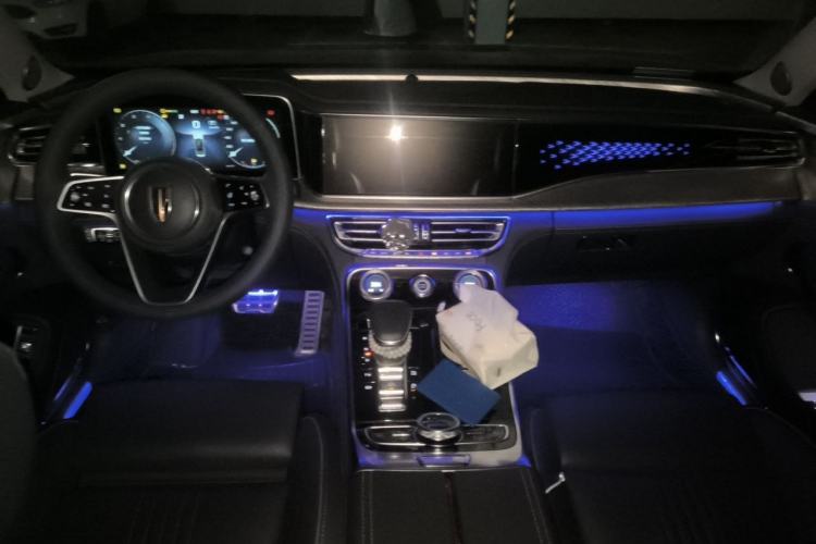 Used Hongqi H9 2020 2.0T Smart Connect Flagship Edition Center Console