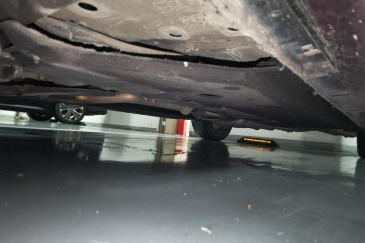 Used Hongqi H9 2020 2.0T Smart Connect Flagship Edition Chassis Front Left