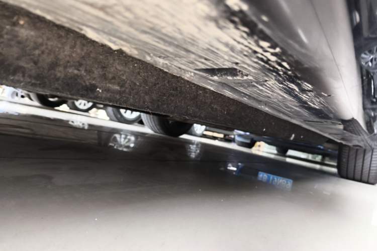 Used Hongqi H9 2020 2.0T Smart Connect Flagship Edition Chassis Front Left