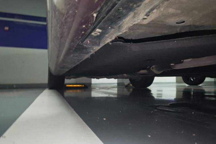 Used Hongqi H9 2020 2.0T Smart Connect Flagship Edition Chassis Front Right
