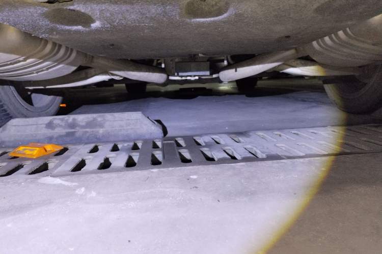 Used Hongqi H9 2020 2.0T Smart Connect Flagship Edition Chassis Rear