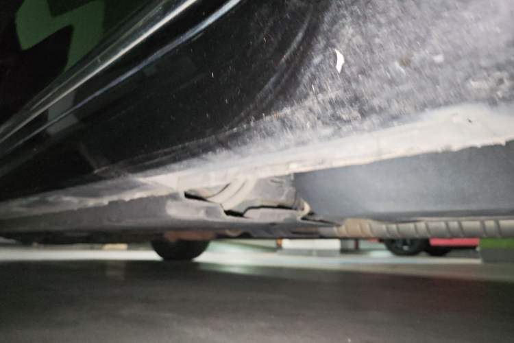 Used Hongqi H9 2020 2.0T Smart Connect Flagship Edition Chassis Rear Left
