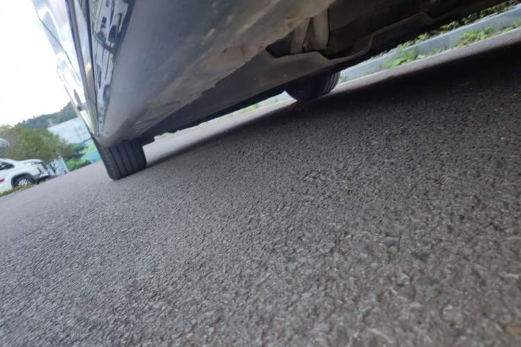 Used Hongqi H9 2020 2.0T Smart Connect Flagship Edition Chassis Rear Left