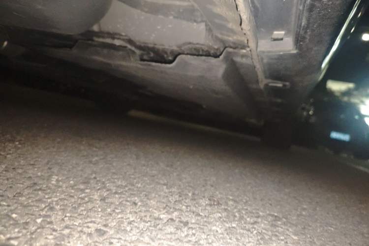 Used Hongqi H9 2020 2.0T Smart Connect Flagship Edition Chassis Rear Right