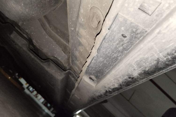 Used Hongqi H9 2020 2.0T Smart Connect Flagship Edition Chassis Rear Right
