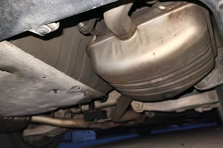 Used Hongqi H9 2020 2.0T Smart Connect Flagship Edition Chassis Rear Right