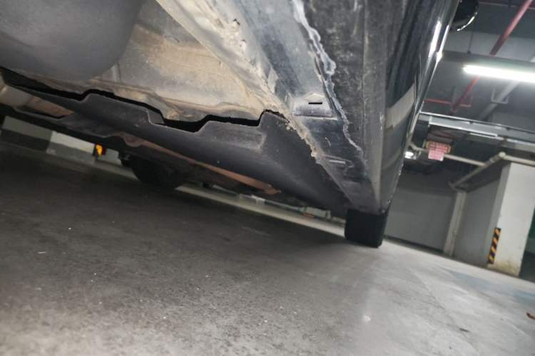 Used Hongqi H9 2020 2.0T Smart Connect Flagship Edition Chassis Rear Right