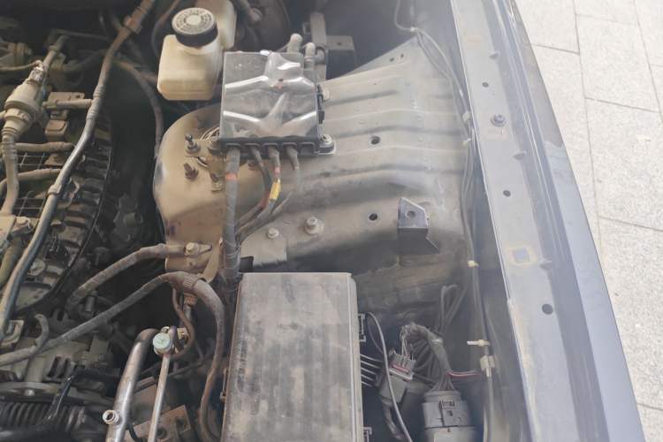 Used Hongqi H9 2020 Revised Version 2.0T Smart Connect Flagship Edition Engine Bay Left