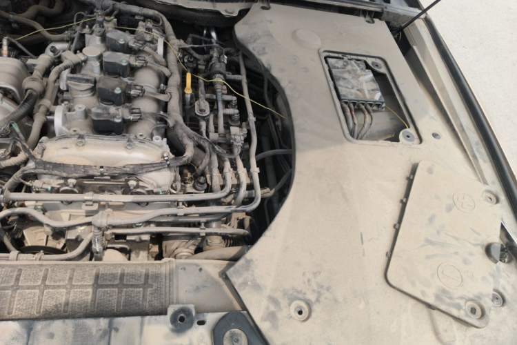 Used Hongqi H9 2020 2.0T Smart Connect Flagship Edition Engine Bay Left