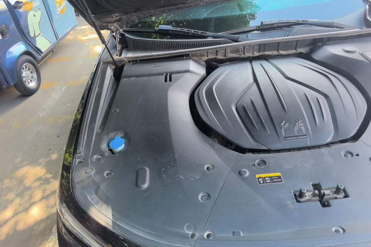 Used Hongqi H9 2020 2.0T Smart Connect Flagship Edition Engine Bay Right