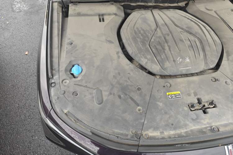 Used Hongqi H9 2020 2.0T Smart Connect Flagship Edition Engine Bay Right