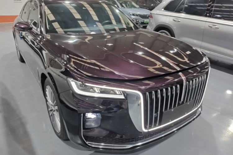 Used Hongqi H9 2020 2.0T Smart Connect Flagship Edition Front Right 45 Deg
