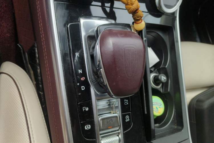 Used Hongqi H9 2020 2.0T Smart Connect Flagship Edition Gear Lever