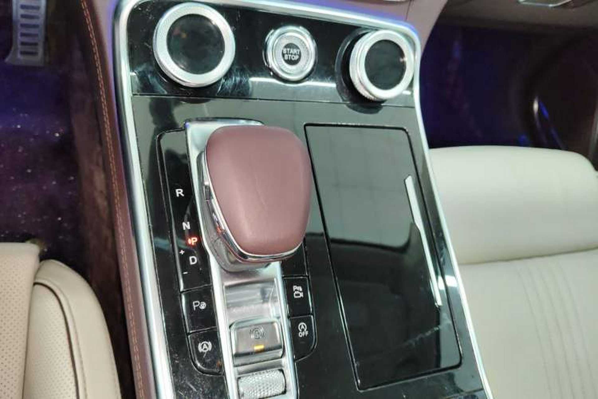 Used Hongqi H9 2020 2.0T Smart Connect Flagship Edition Gear Lever