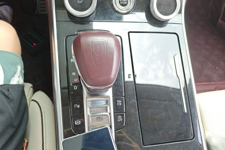 Used Hongqi H9 2020 3.0T Smart Connect Flagship Four-Seat Version Gear Lever