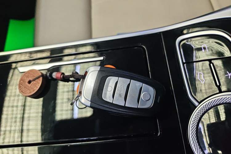 Used Hongqi H9 2020 2.0T Smart Connect Flagship Edition Interior 1