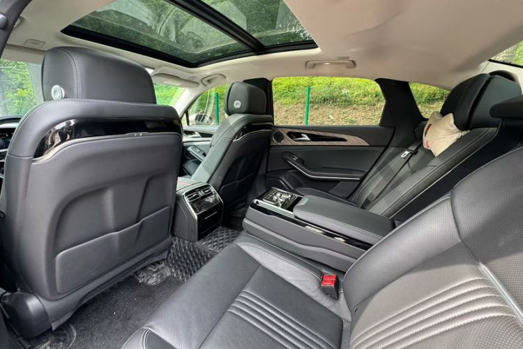Used Hongqi H9 2020 2.0T Smart Connect Flagship Edition Interior 2
