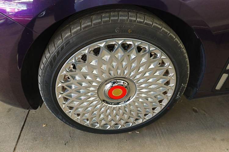 Used Hongqi H9 2020 3.0T Smart Connect Flagship Edition Left Front Wheel Hub