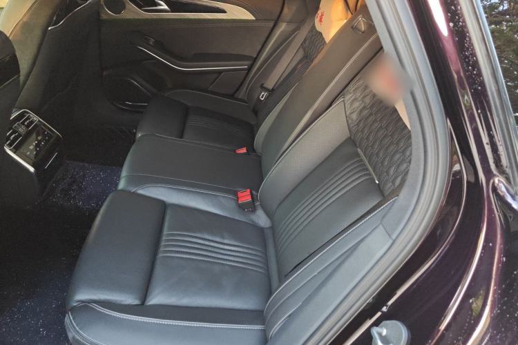 Used Hongqi H9 2020 Revised Version 2.0T Smart Connect Flagship Edition Left Rear Seat