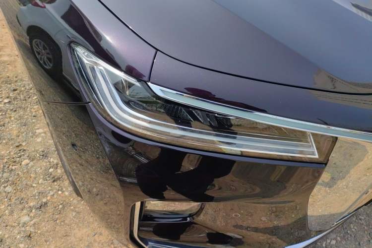 Used Hongqi H9 2020 2.0T Smart Connect Flagship Edition Right Front Headlight