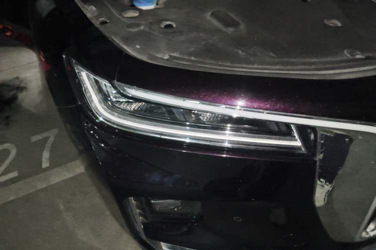 Used Hongqi H9 2020 2.0T Smart Connect Flagship Edition Right Front Headlight