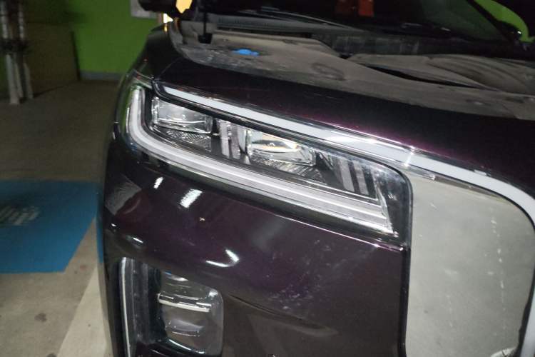 Used Hongqi H9 2020 2.0T Smart Connect Flagship Edition Right Front Headlight
