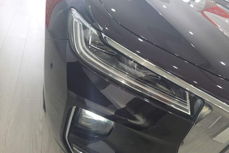 Used Hongqi H9 2020 Revised Version 2.0T Smart Connect Flagship Edition Right Front Headlight