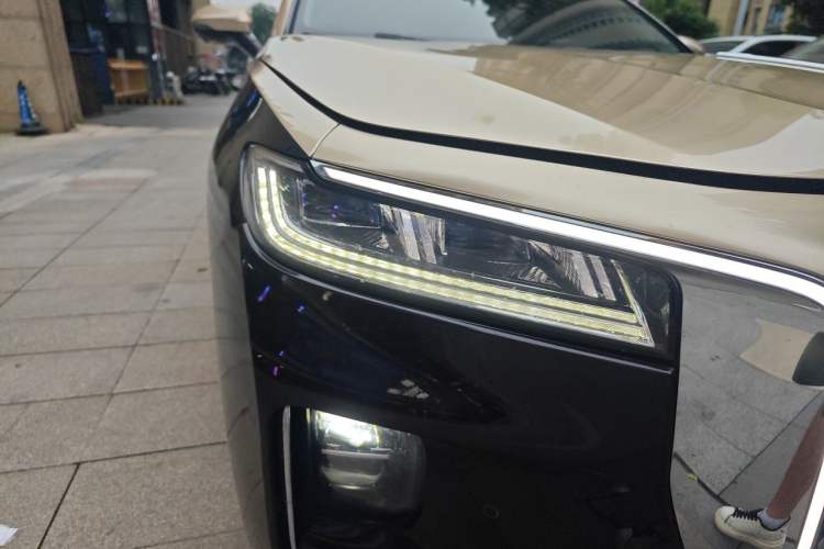 Used Hongqi H9 2020 2.0T Smart Connect Flagship Edition Right Front Headlight
