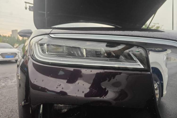 Used Hongqi H9 2020 2.0T Smart Connect Flagship Edition Right Front Headlight