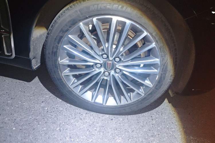 Used Hongqi H9 2020 2.0T Smart Connect Flagship Edition Right Front Wheel Hub