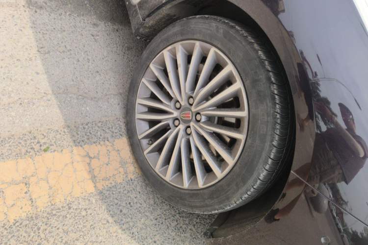 Used Hongqi H9 2020 2.0T Smart Connect Flagship Edition Right Front Wheel Hub