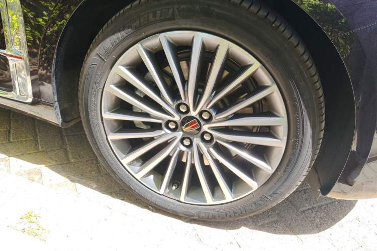 Used Hongqi H9 2020 2.0T Smart Connect Flagship Edition Right Front Wheel Hub