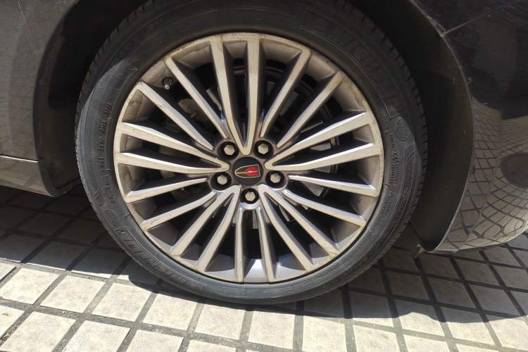 Used Hongqi H9 2020 2.0T Smart Connect Flagship Edition Right Front Wheel Hub